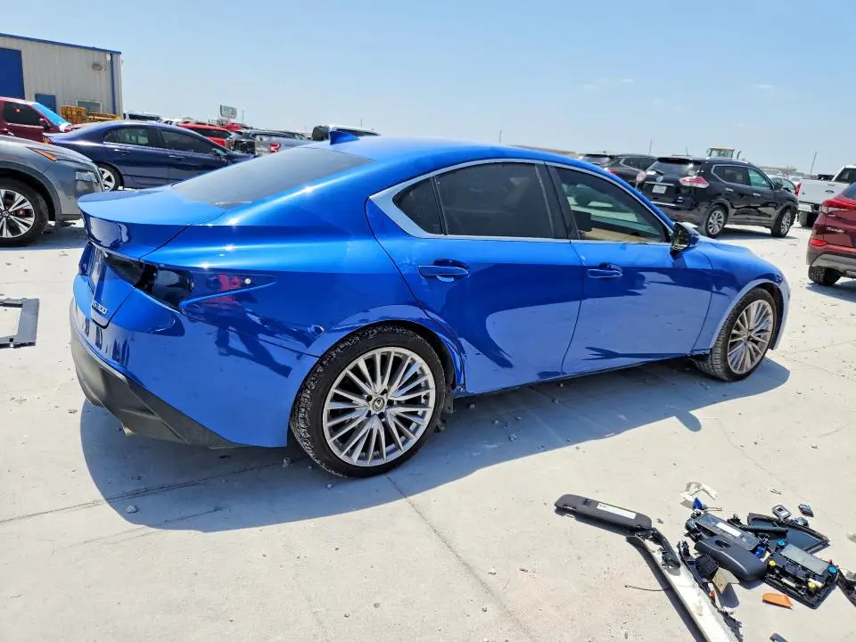 2023 LEXUS IS 300  