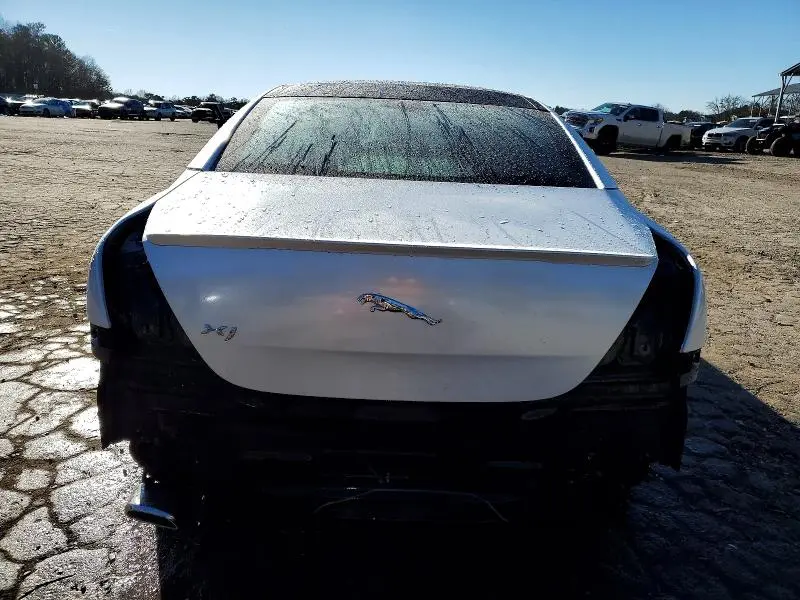 2012 JAGUAR XJ   
