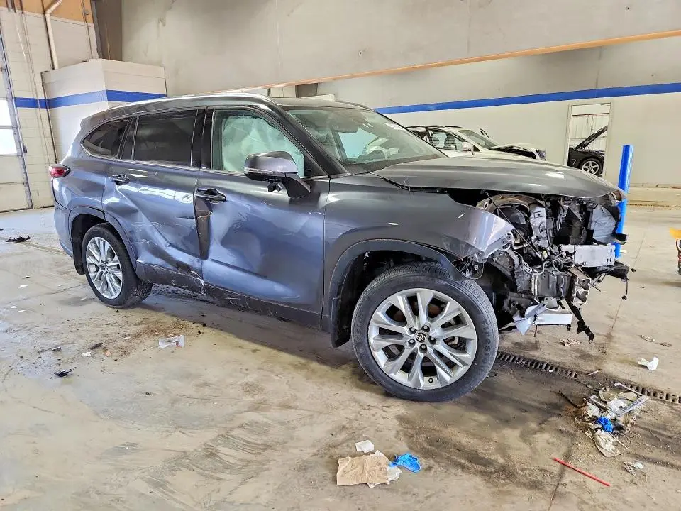 2020 TOYOTA HIGHLANDER LIMITED  