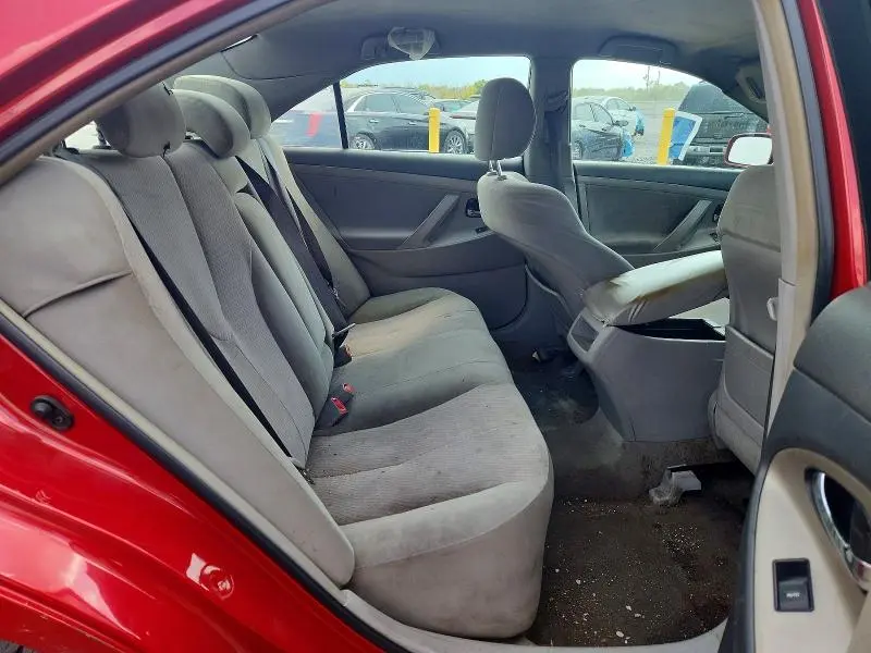 2010 TOYOTA CAMRY LE  