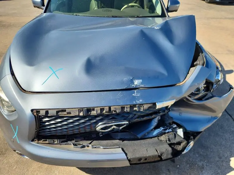 2017 INFINITI QX70 BASE  