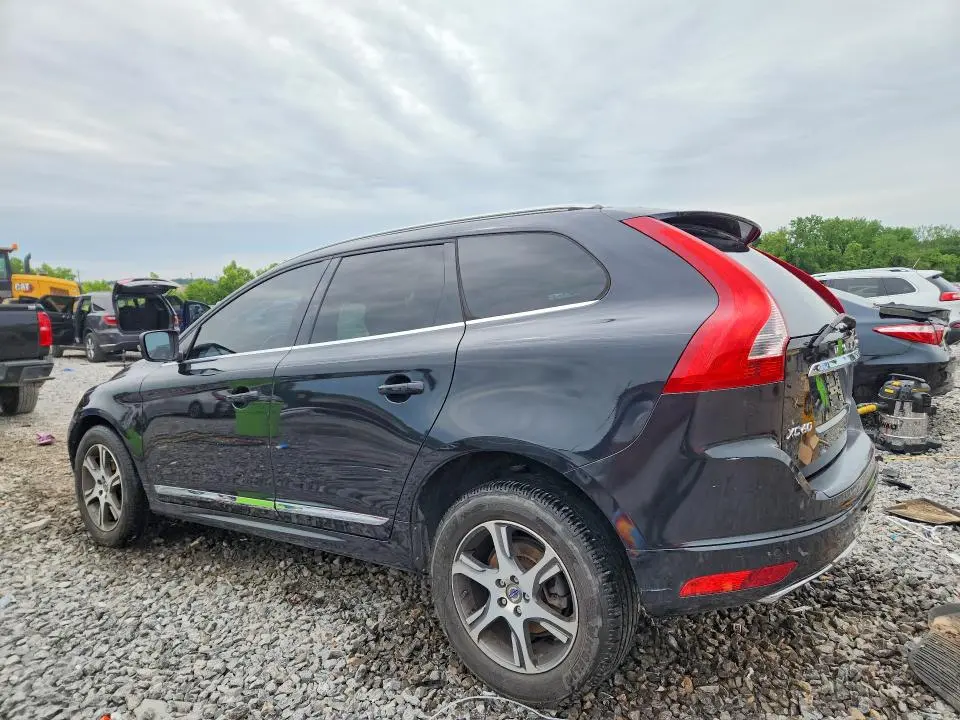 2015 VOLVO XC60 T6 PLATINUM  
