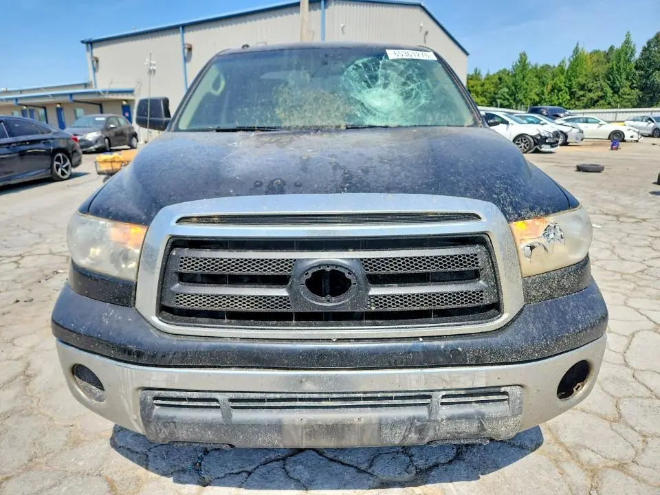 2011 TOYOTA TUNDRA DOUBLE CAB SR5  