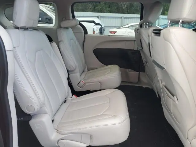 2017 CHRYSLER PACIFICA TOURING L PLUS  