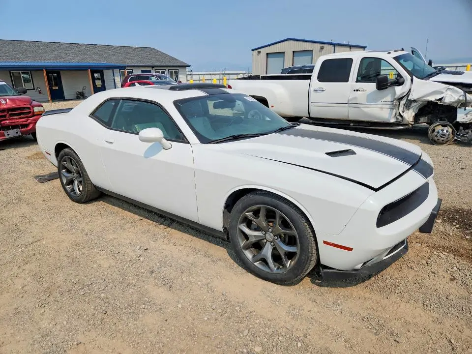 2016 DODGE CHALLENGER SXT  