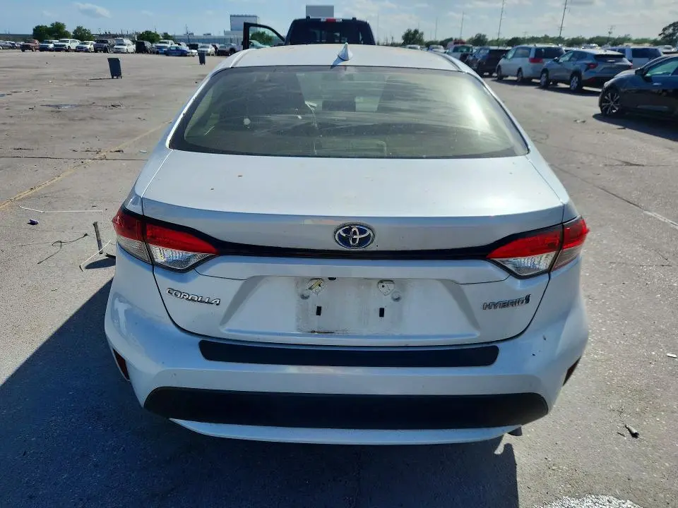 2022 TOYOTA COROLLA LE  