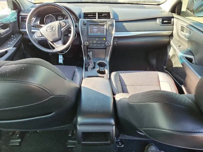 2017 TOYOTA CAMRY SE  