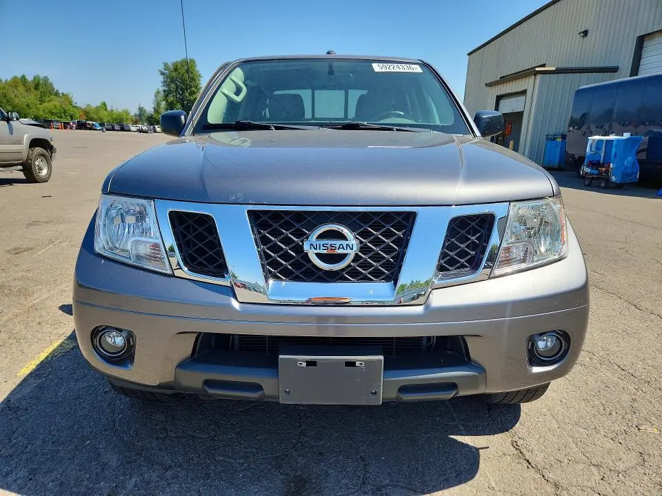 2017 NISSAN FRONTIER SV  