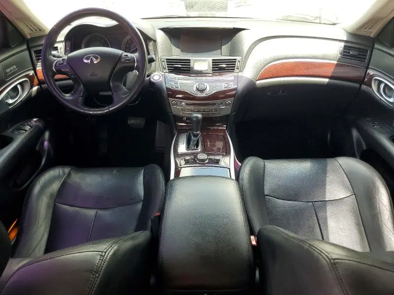 2014 INFINITI Q70 3.7  