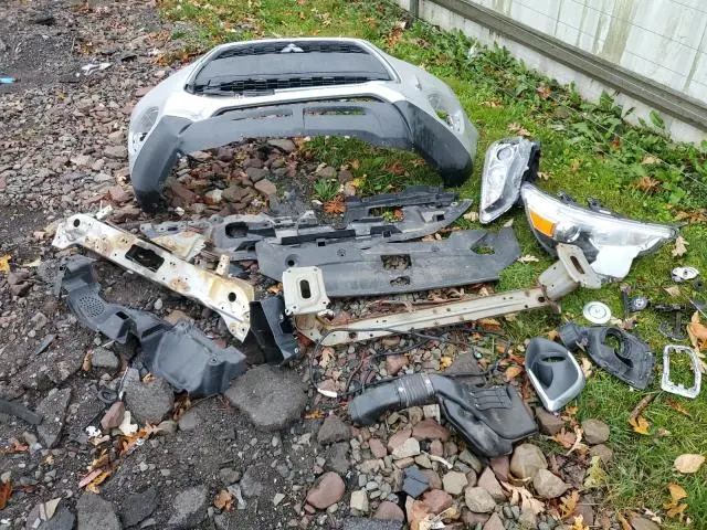 2015 MITSUBISHI OUTLANDER SPORT ES  