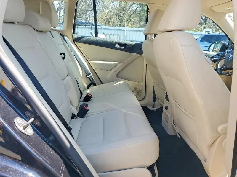 2016 VOLKSWAGEN TIGUAN S  