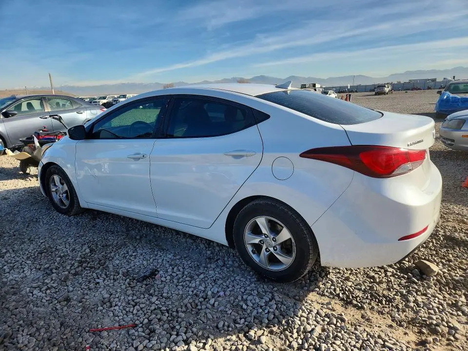 2014 HYUNDAI ELANTRA SE  