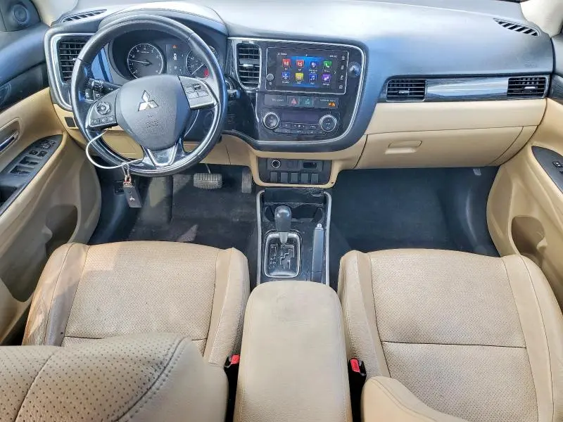 2017 MITSUBISHI OUTLANDER SE  