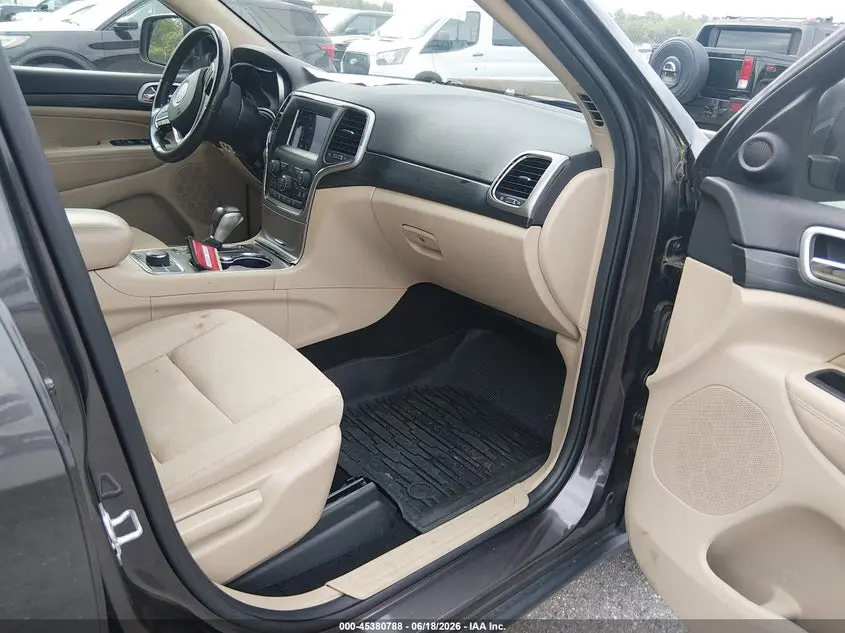 2019 JEEP GRAND CHEROKEE LAREDO E 4X4