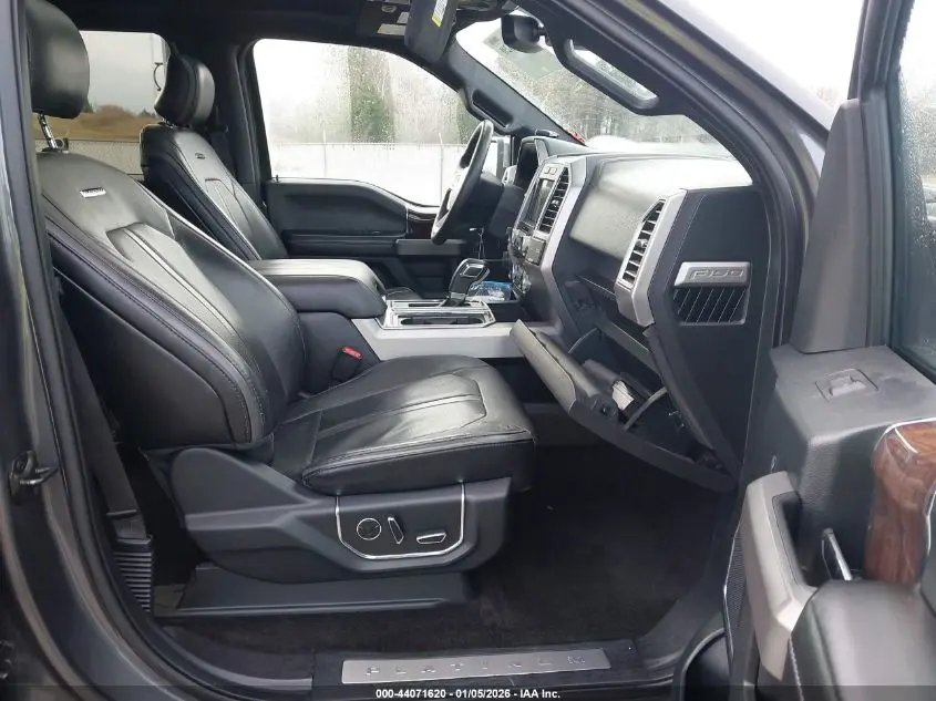 2016 FORD F-150 PLATINUM