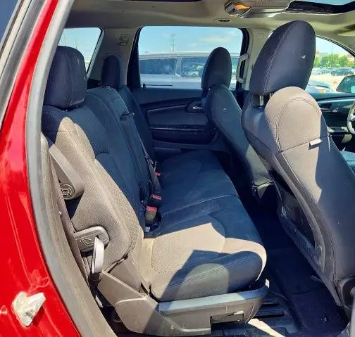 2010 CHEVROLET TRAVERSE LT  