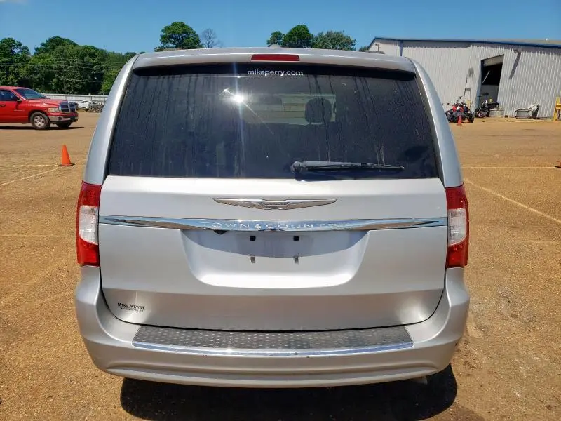 2012 CHRY TOWN & COU   