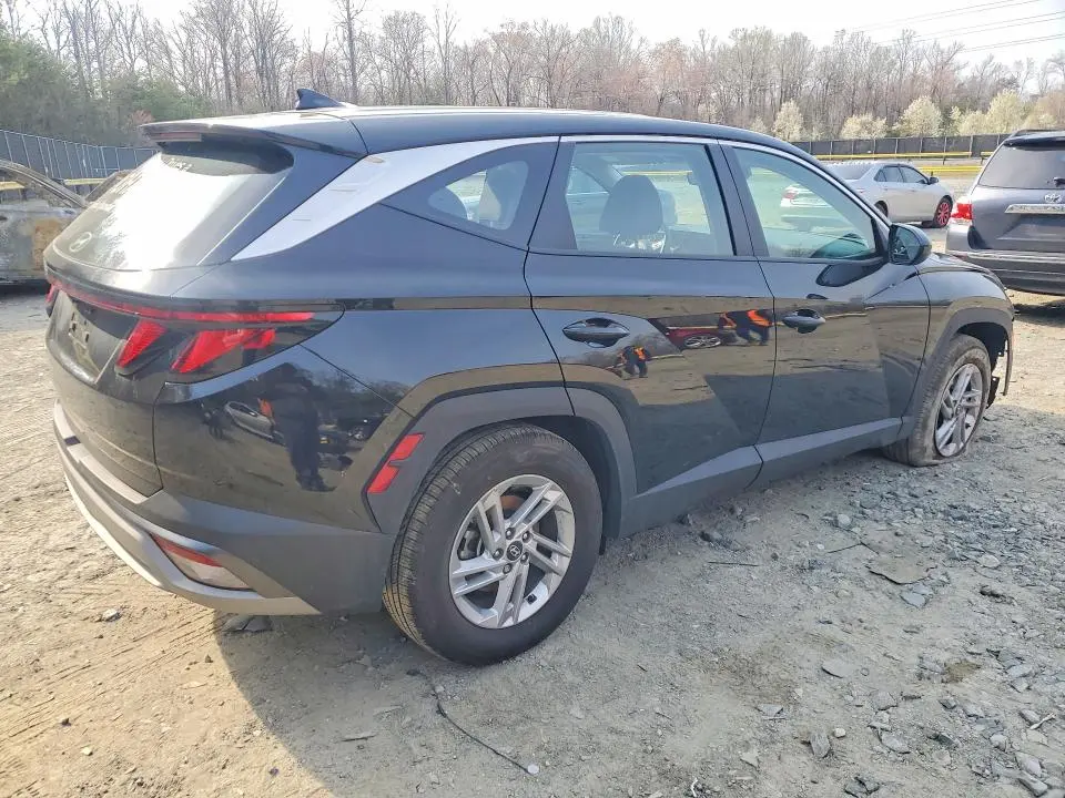 2025 HYUNDAI TUCSON SE  