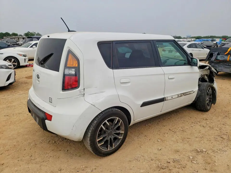 2010 KIA SOUL +  