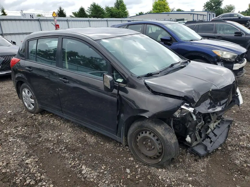 2011 NISSAN VERSA   