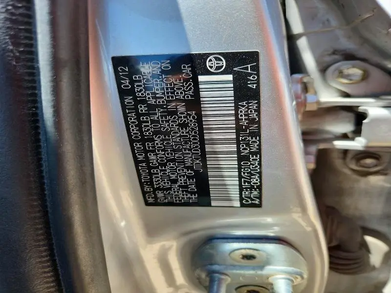 2012 TOYOTA YARIS 5-DOOR L  