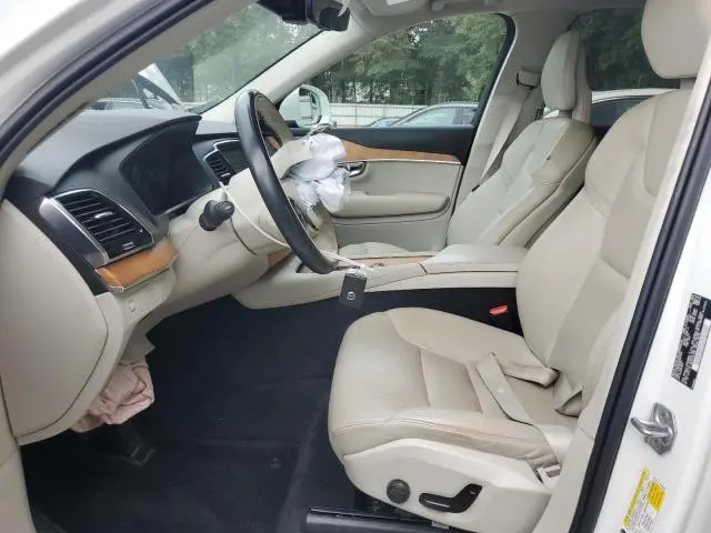 2022 VOLVO XC90 T5 MOMENTUM