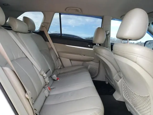 2011 SUBARU OUTBACK 2.5I PREMIUM  