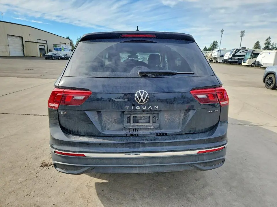 2022 VOLKSWAGEN TIGUAN SE  