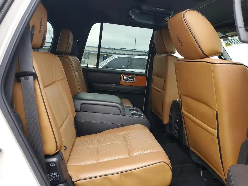 2011 LINCOLN NAVIGATOR   