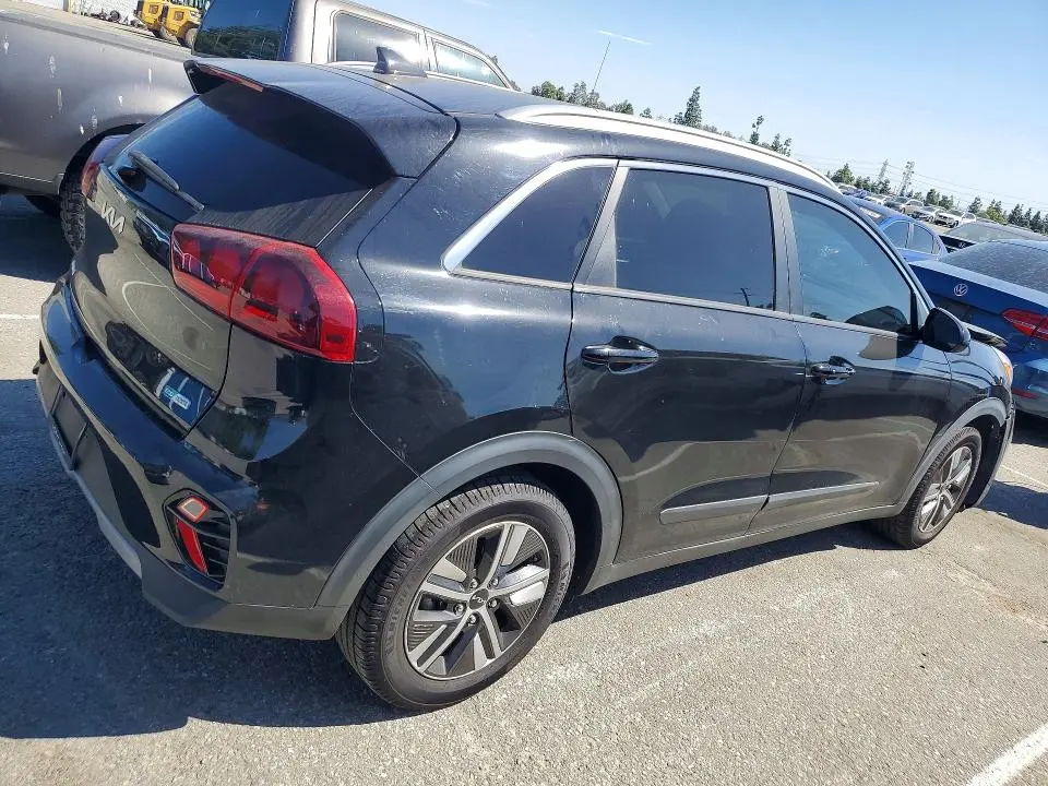 2022 KIA NIRO LXS  