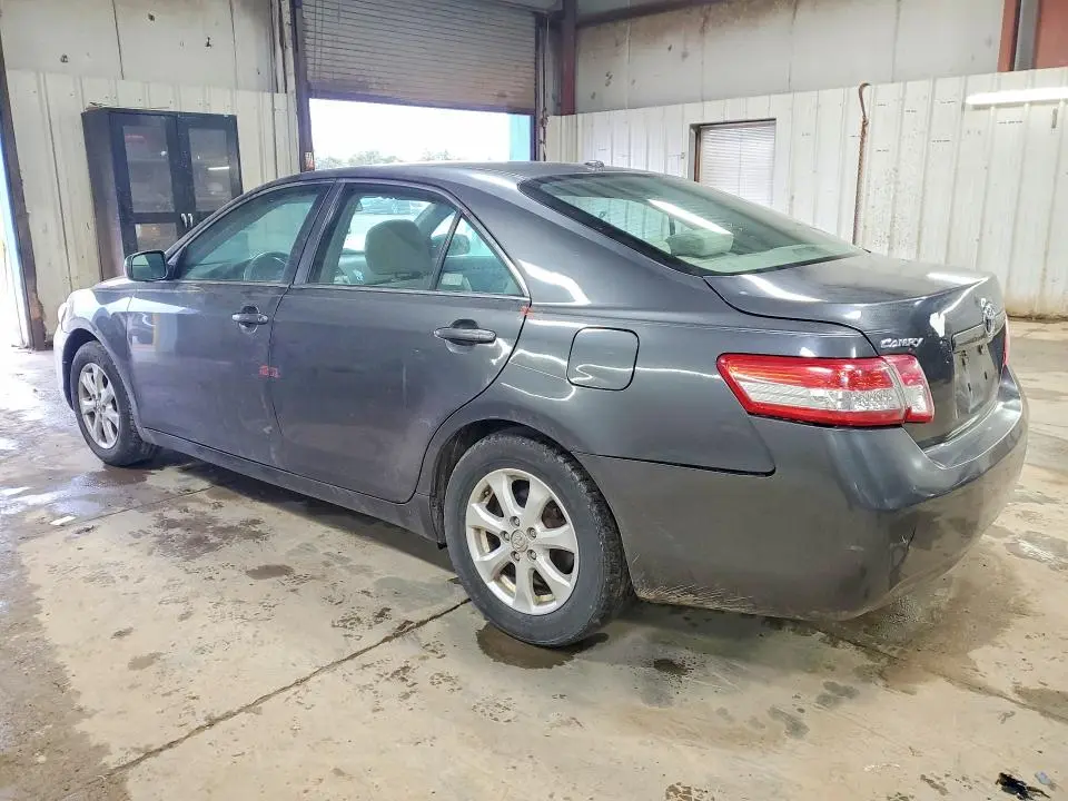 2011 TOYOTA CAMRY LE  