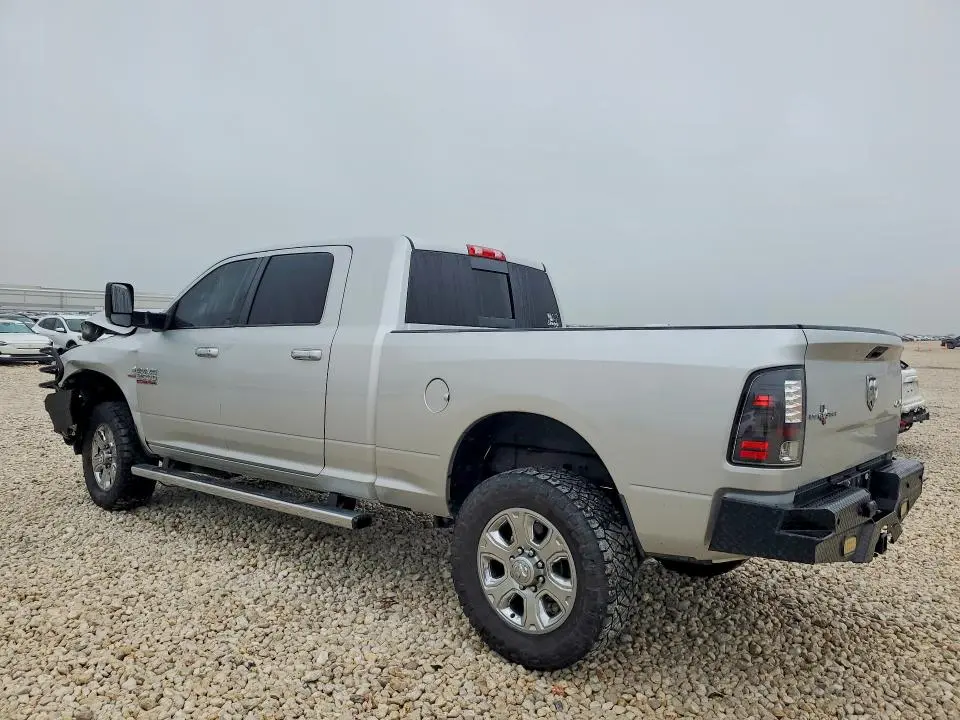 2016 RAM 2500 SLT  