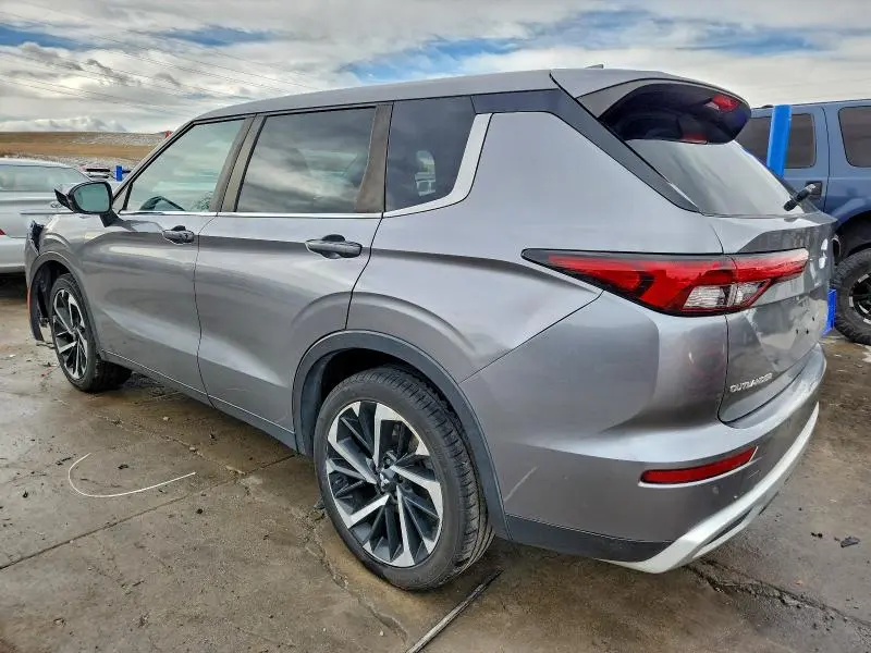 2022 MITSUBISHI OUTLANDER SE  