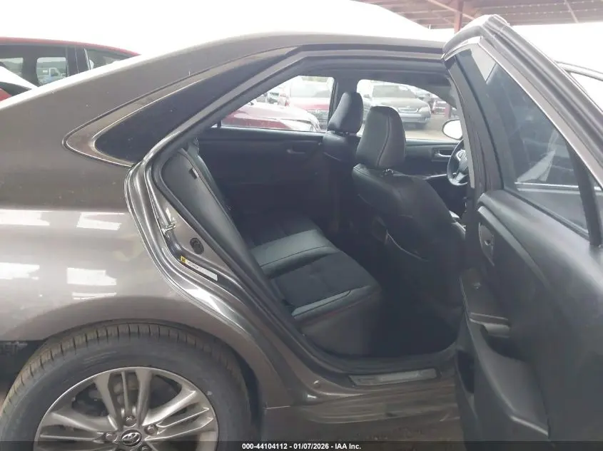 2016 TOYOTA CAMRY SE