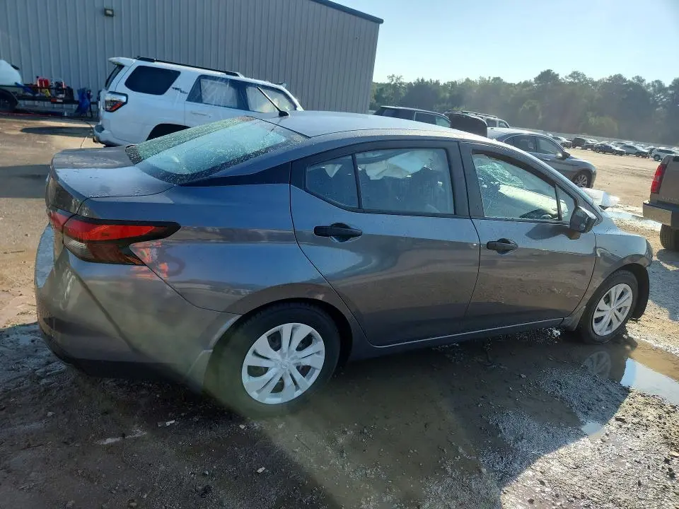 2021 NISSAN VERSA S  