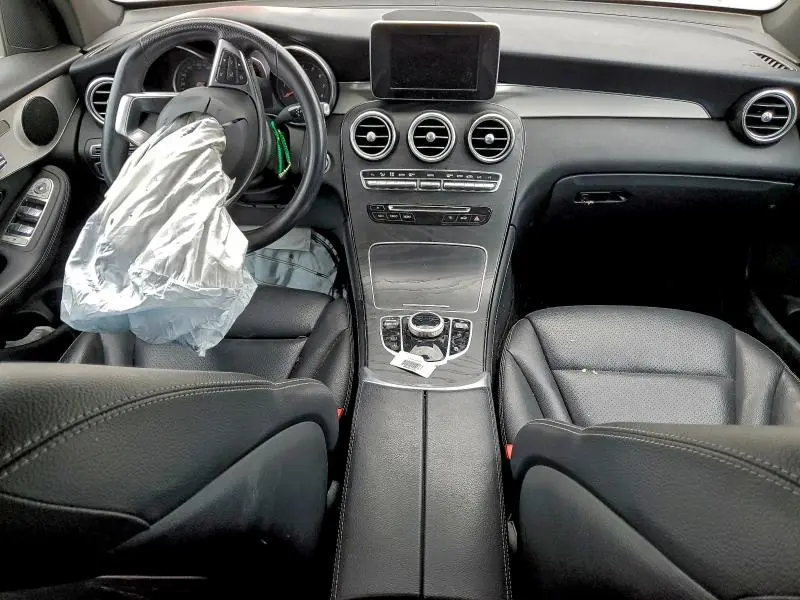 2019 MERCEDES-BENZ GLC 300  