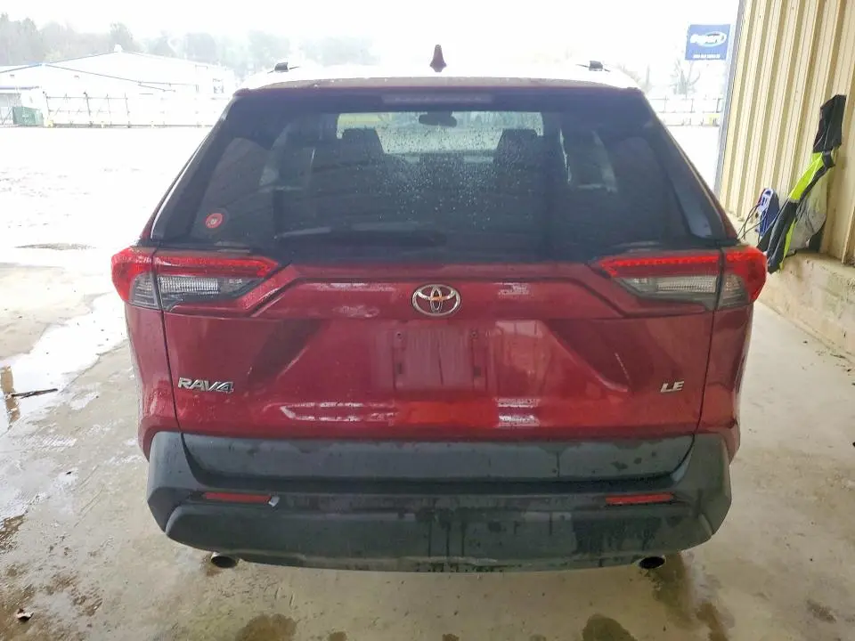 2021 TOYOTA RAV4 LE  