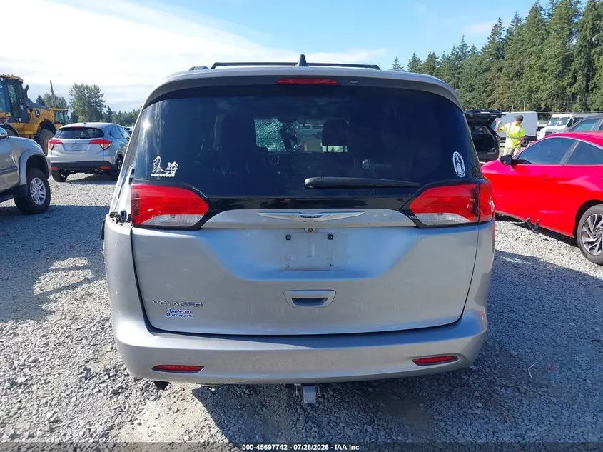 2021 CHRYSLER VOYAGER LXI