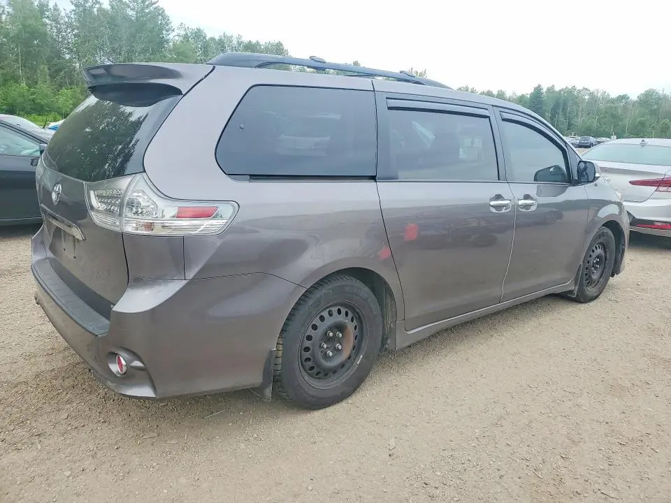 2014 TOYOTA SIENNA SPORT  
