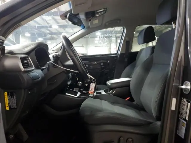 2017 KIA SORENTO LX  