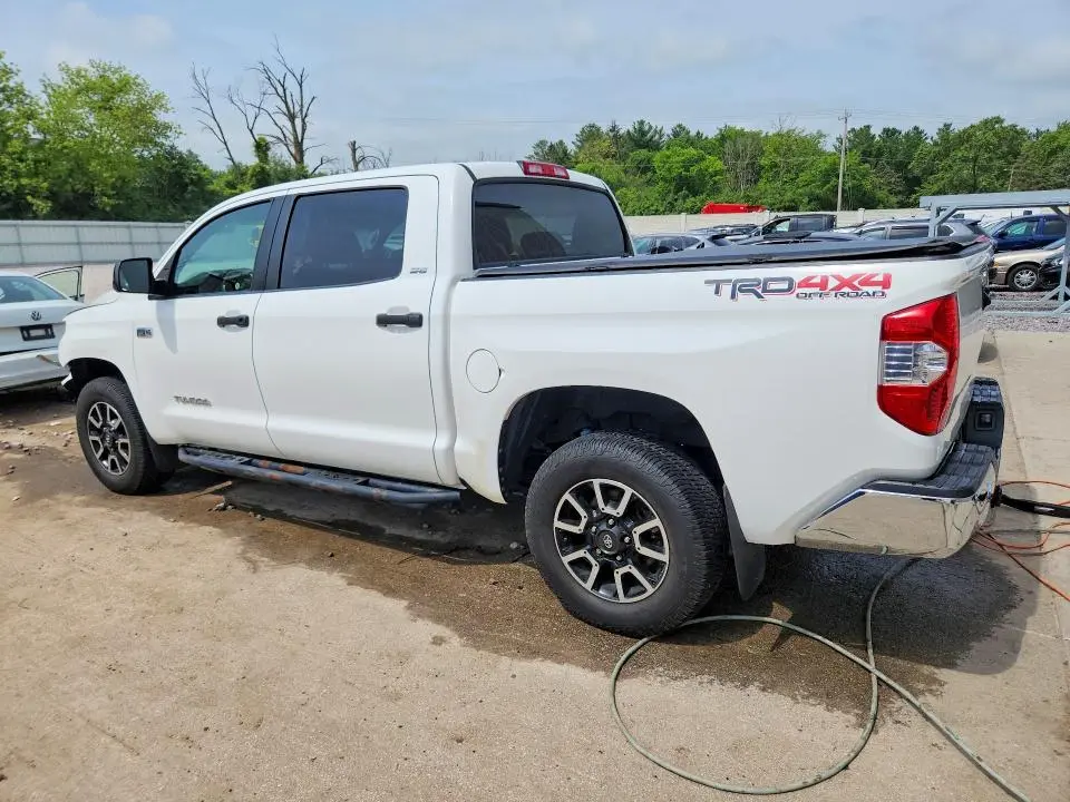 2018 TOYOTA TUNDRA CREWMAX SR5  