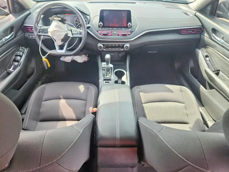 2022 NISSAN ALTIMA SV  