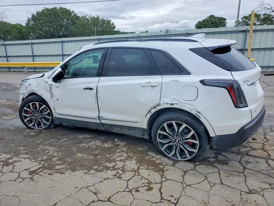 2025 CADILLAC XT5 SPORT  