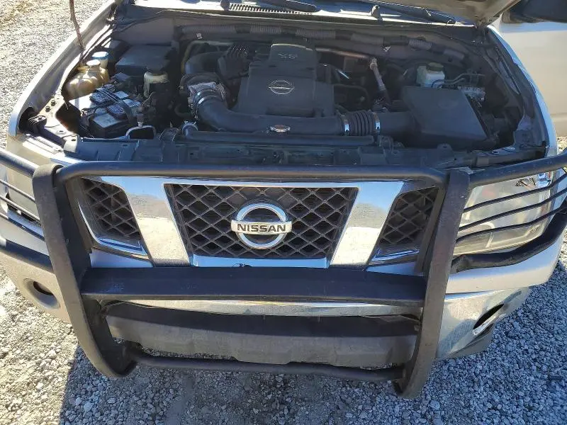 2011 NISSAN FRONTIER SV V6  