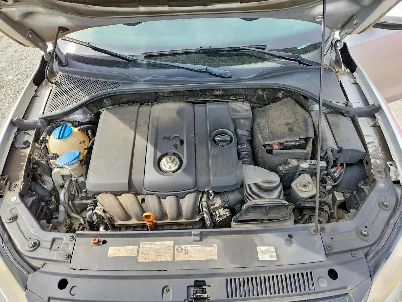 2012 VOLKSWAGEN PASSAT S  