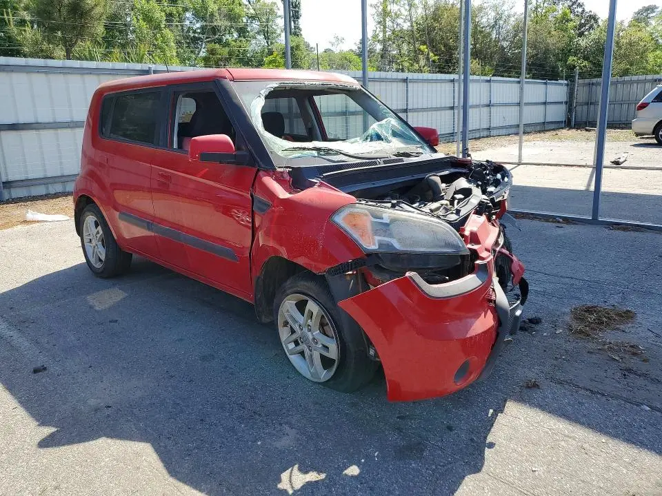 2010 KIA SOUL +  