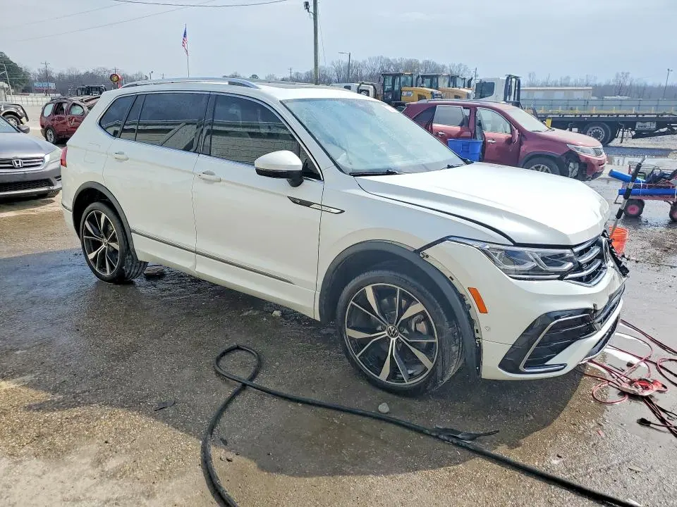 2022 VOLKSWAGEN TIGUAN SEL R-LINE  