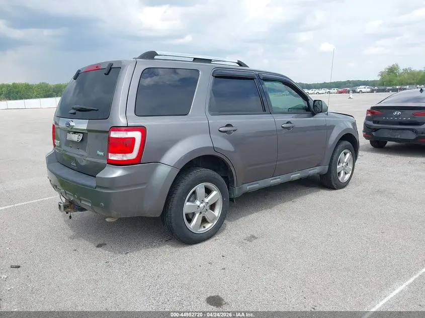 2010 FORD ESCAPE LIMITED