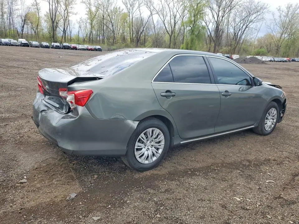 2013 TOYOTA CAMRY LE  