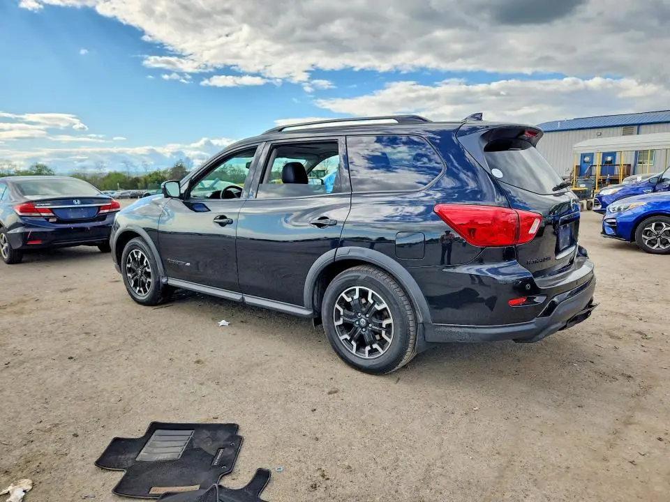 2019 NISSAN PATHFINDER SL  